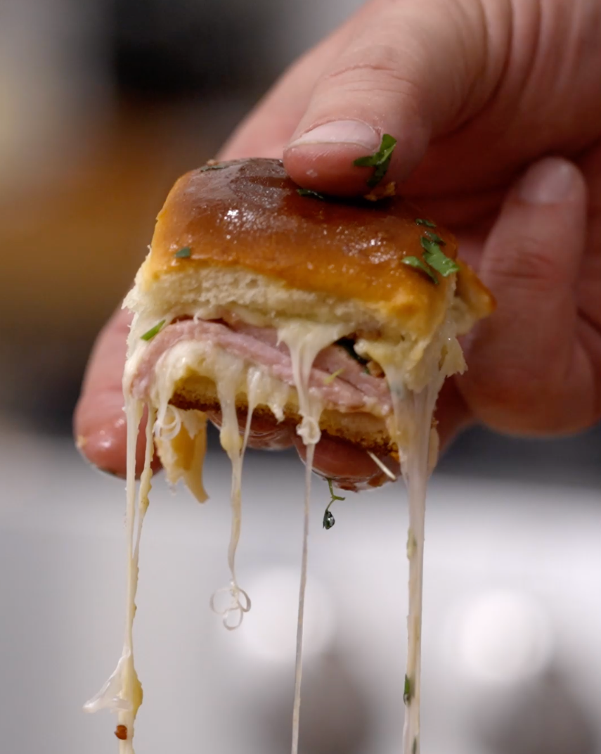 The Grill Dads Double-Smoked Ham and Bacon Pull-Apart Hawaiian Rolls